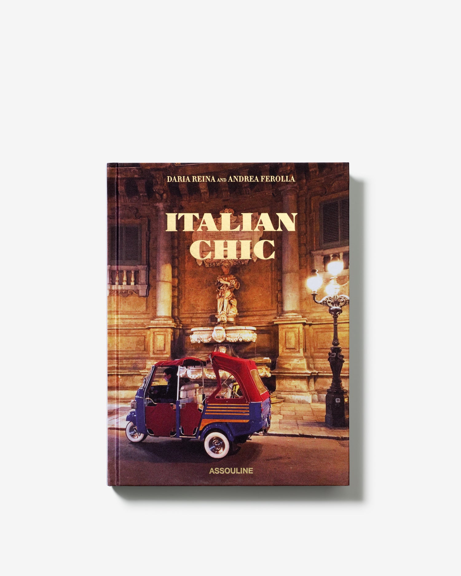 Italian Chic by Photography by Daria Reina; illustrations by