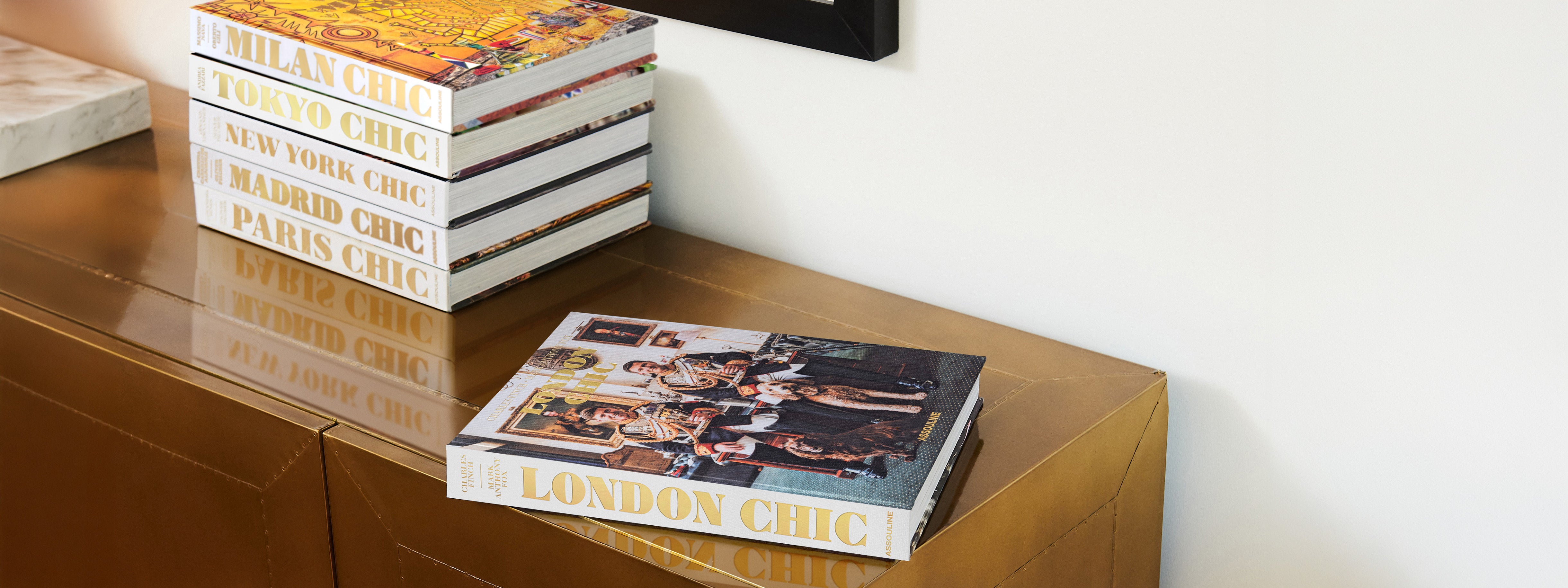 London Chic Coffee Table Book | ASSOULINE AU
